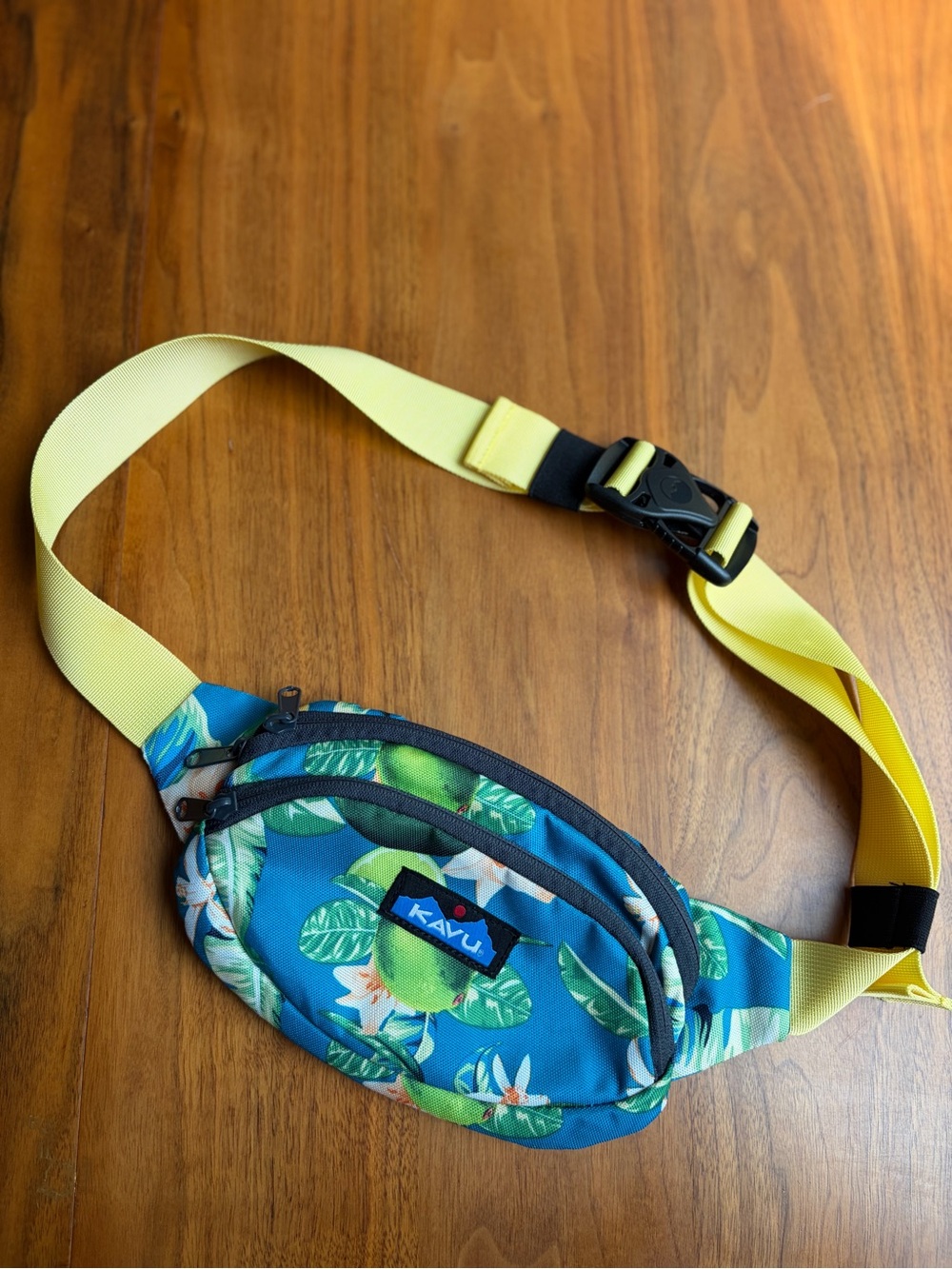 KAVU Fanny Pack Belt Bag Blue Tropical Print Yellow Strap